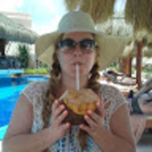 Meet your Posher, Dejah